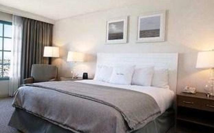 DoubleTree by Hilton San Pedro - Port of Los Angeles
