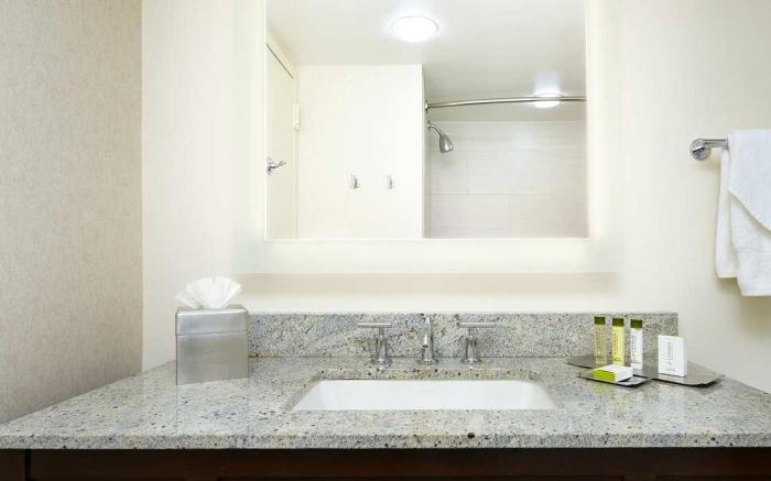 DoubleTree by Hilton Washington DC - Crystal City