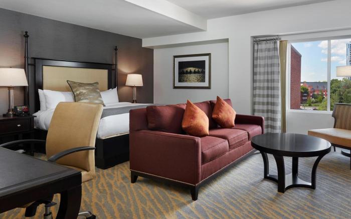 The Inn at Penn, a Hilton Hotel