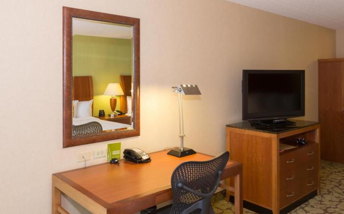 Hilton Garden Inn Buffalo Airport Hotel