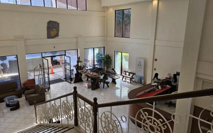 Three (3) Bedroom Condo Unit with free Pool Access