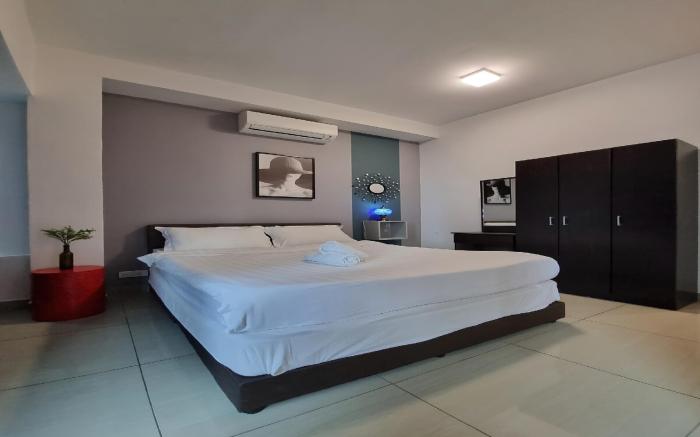 Arte Plus KLCC KLby Emily 