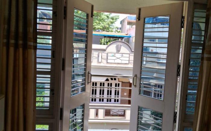 Symphony Suites Service Apartment