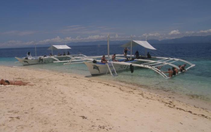 Magic Island Dive Resort