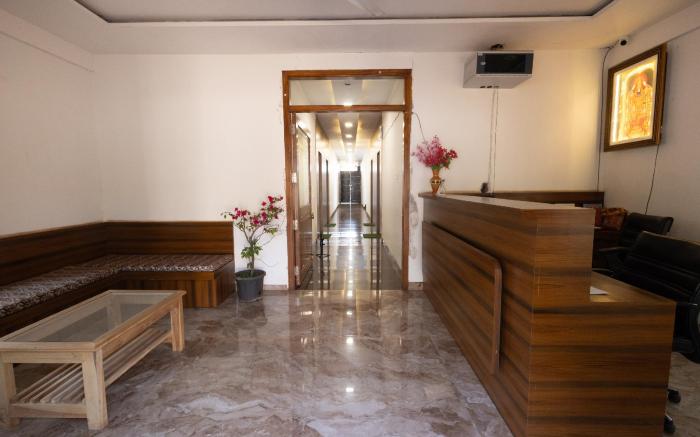 Green Paradise Hotel and Restaurant