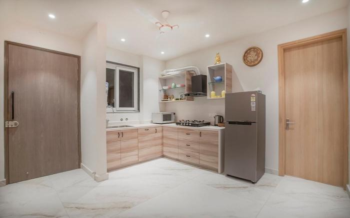 ScarlettPeaks |Luxe 4BHK w/HomeTheatre & Pooltable