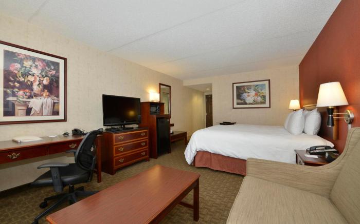 Hampton Inn East Aurora