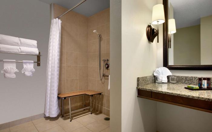 Embassy Suites by Hilton La Quinta Hotel & Spa