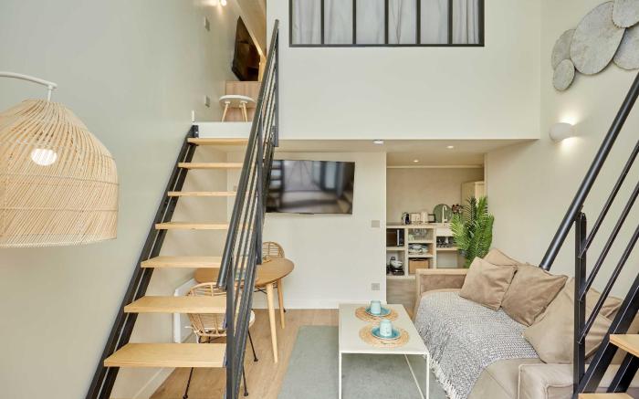 Chic Duplex with AC • Bastille & Marais