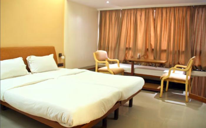Hotel Panchalee Deluxe, Kolhapur