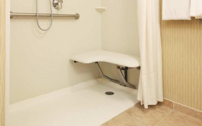 Hampton Inn Boston - Peabody Hotel