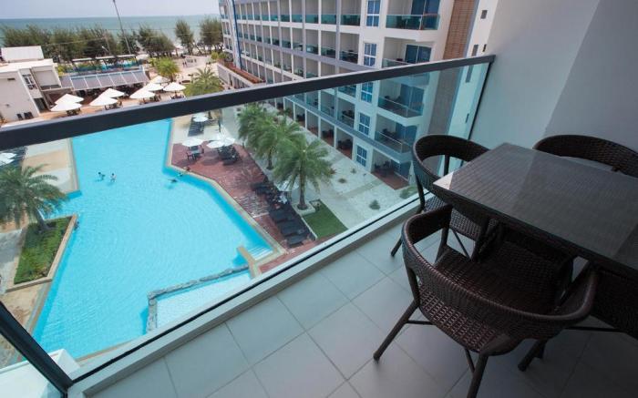 Grandblue Condominium 506