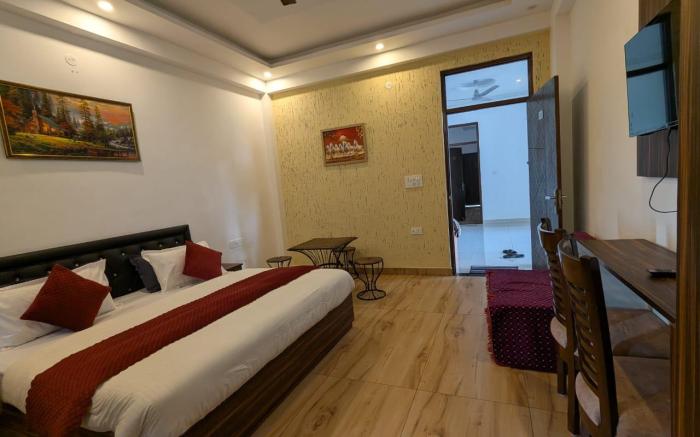 MOONSHIVA STAY and CAFE