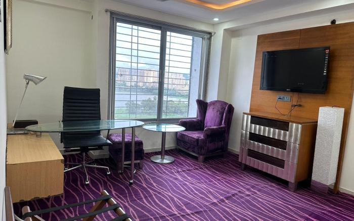 Luxurious 2BHK 604 Apartment in Powai with Balcony