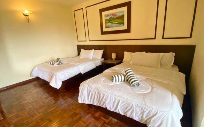 D Savoy @  A Famosa by Leeya