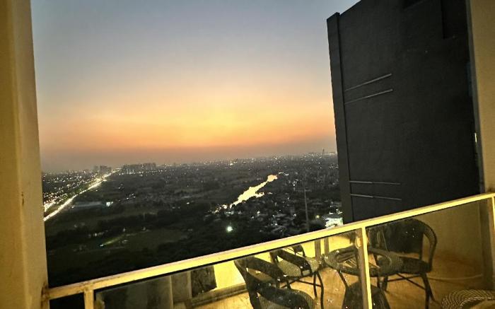 The Sapphire Suite(Studio Apartment)