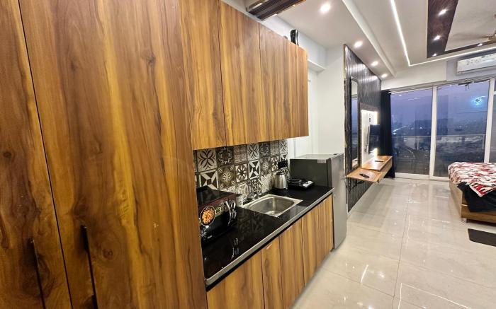 The Sapphire Suite(Studio Apartment)