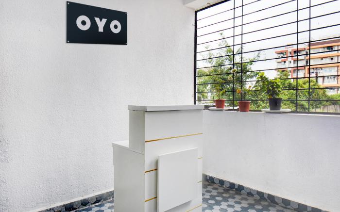 SPOT ON Hide Away Inn