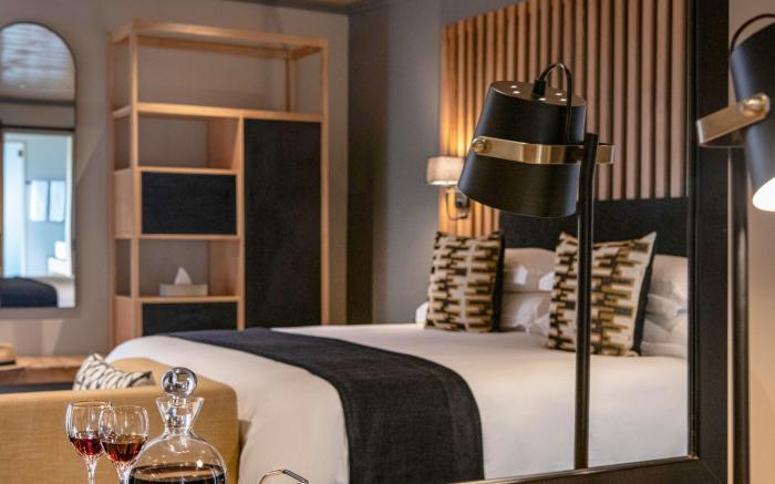 Founders Lodge by Mantis