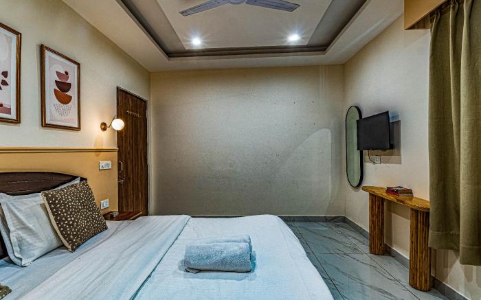 Snowdrop 3BR-SF |Mussoorie Mall Road by Homeyhuts