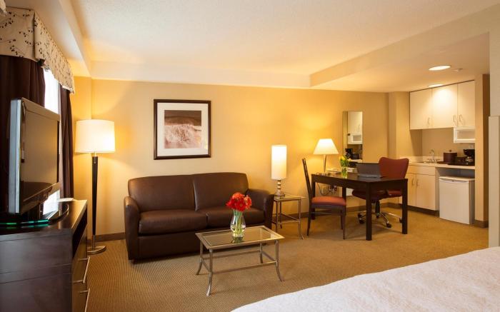 Hampton Inn & Suites Boston Crosstown Center