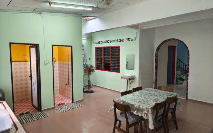 Damai Homestay- 2-story house in
Tangkak