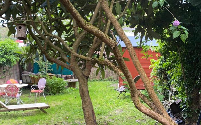 Le Mas des Vignes parisian hacienda