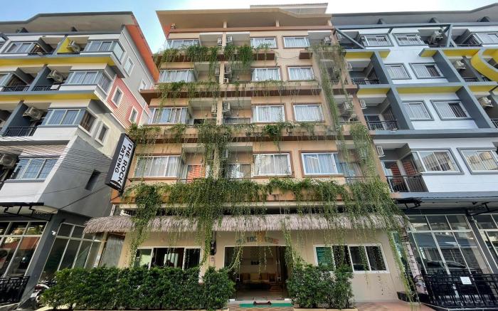 The Rock Patong Comfort Stay