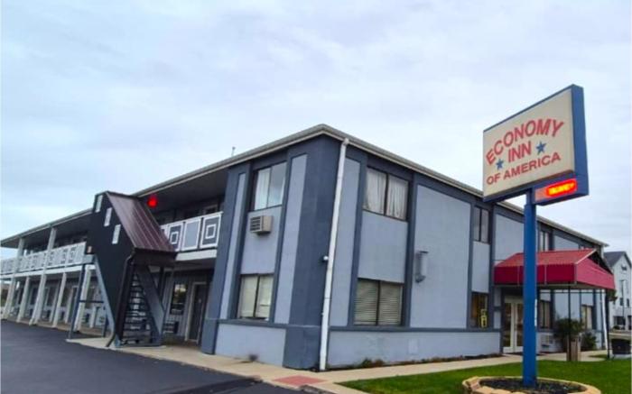 Economy Inn By Townhouse Merrillville US 30