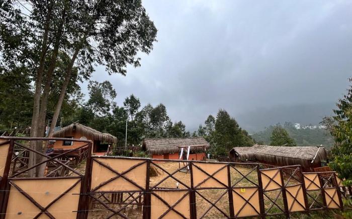 Rustic Mudhouse in Kanthalloor by KanavLiving