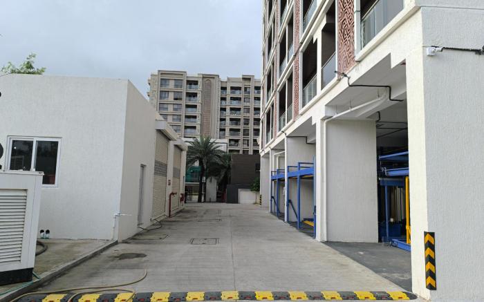 Orraica Stays Neon Hometels