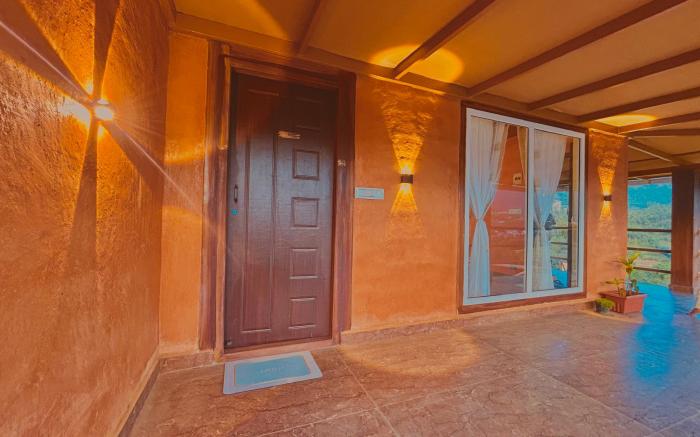 Modern Mud House with Mountain Views |Kanav Living