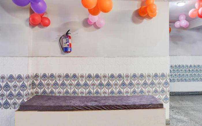 Starx Signature Plaza Near Karkardooma Metro Station