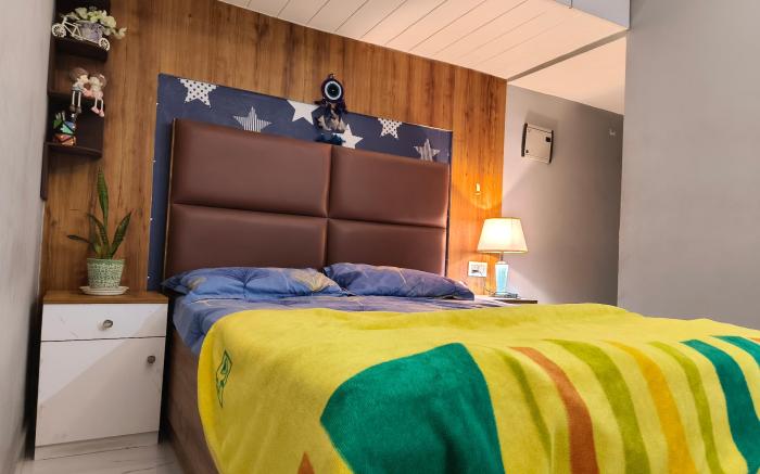 Couple friendly Private, Luxury Flat near Airport