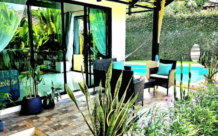 Private Pool & Cinema House