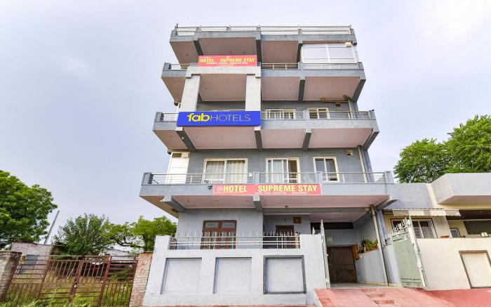 FabHotel Supreme Stay