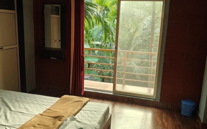 SHRAVANI HOLIDAY INN 