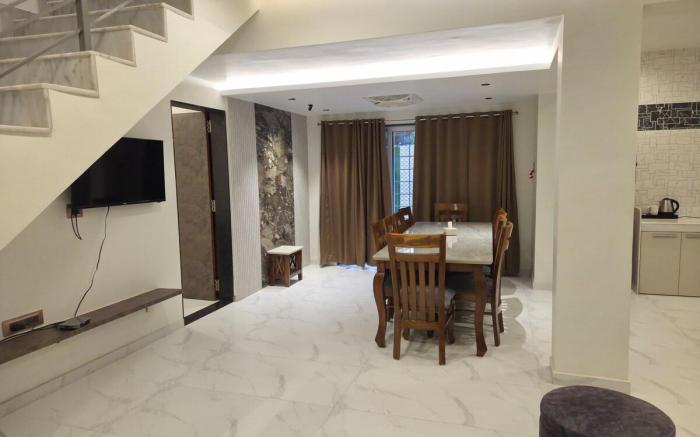 Kozy Villa 4BHK  With Pvt Pool In Lonavala