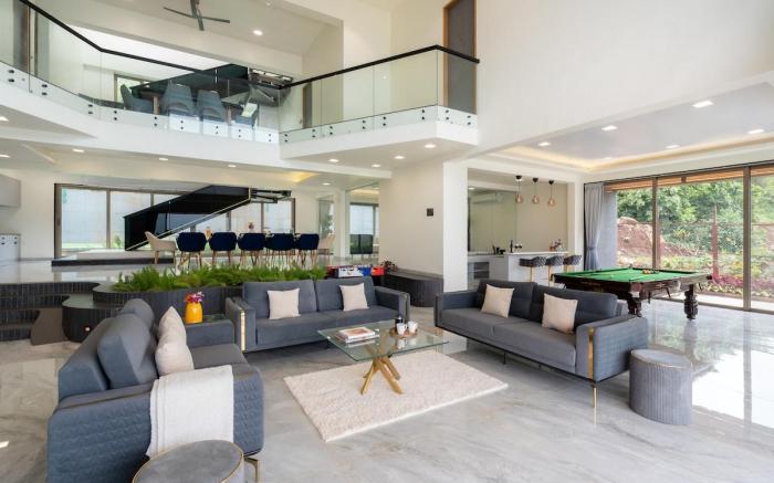 Green Atlas Villa with Infinity Pool and Turf