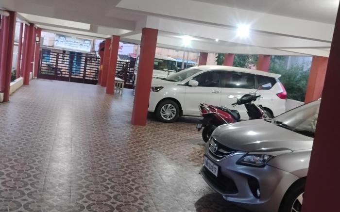 Thiruveesar Service Apartments-only for Family's