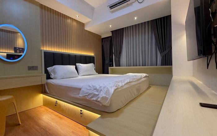 Pollux Nineteen Japanese Modern Style