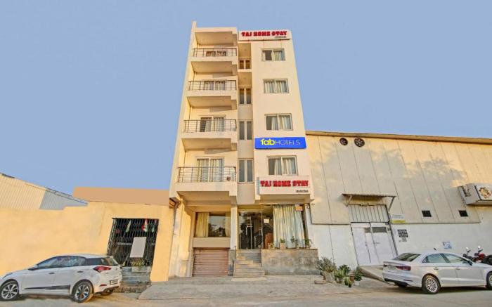 FabHotel Taj Home Stay