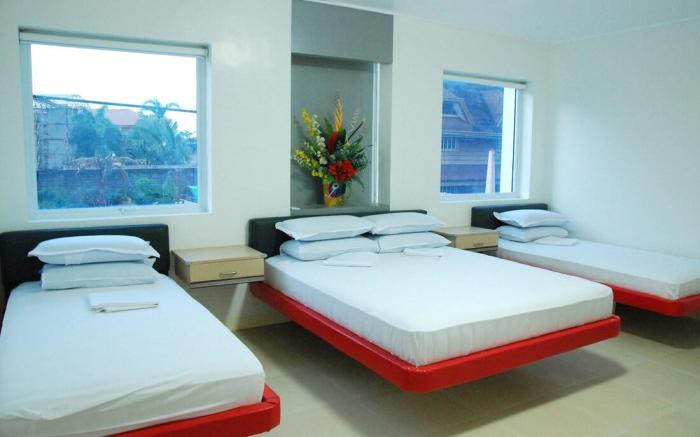 R. Lapid's Resortel l (4 rooms, 25 pax) 