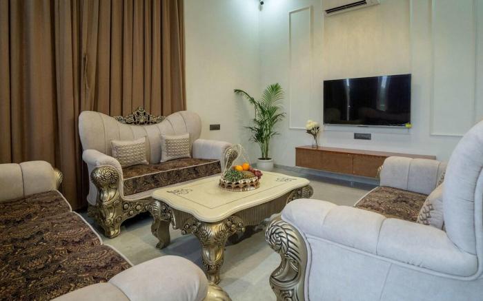 Stay Leisurely Villa Roman 4bhk, Lonavala