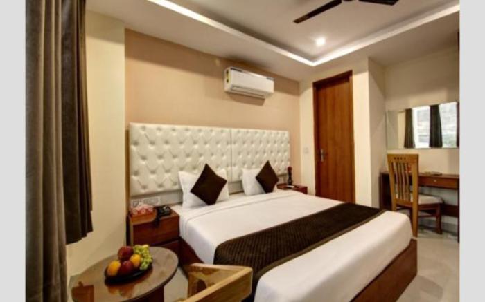 FabHotel Laxmi Mahal