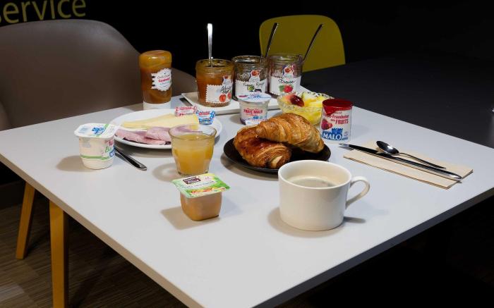 B&B HOTEL Reims Centre Erlon