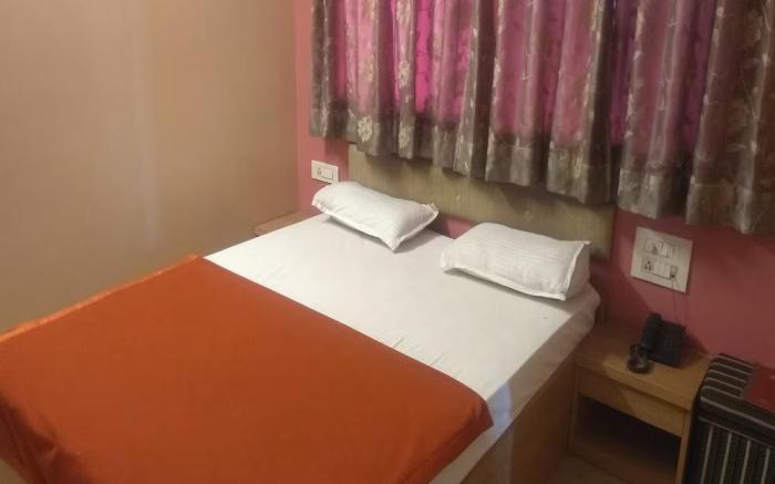 Hotel Farhat Executive Ahilyanagar Maharashtra