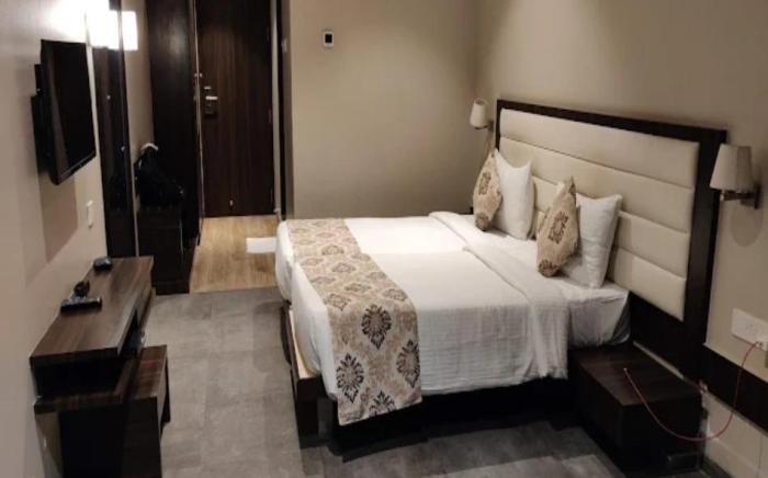 Hotel Aurus Ahilyanagar Maharashtra