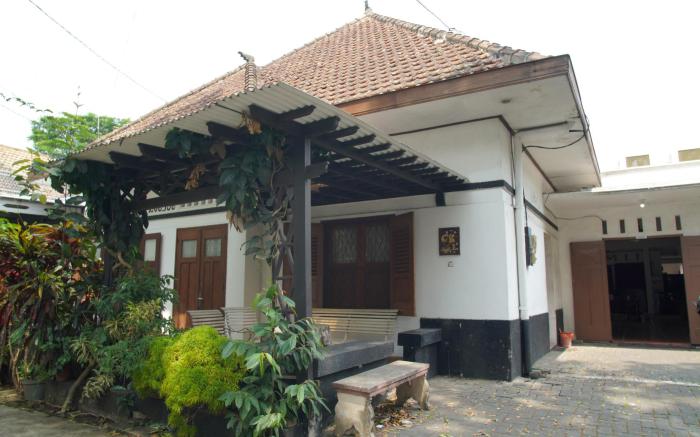 Loesje Guest House Syariah