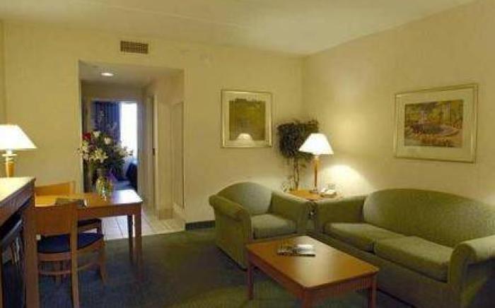 Embassy Suites Hotel Lexington